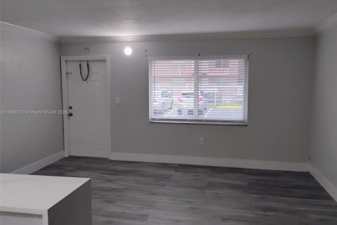 Condominio en alquiler en Miami Gardens, Florida, 1 dormitorio, 57.6 m2 № 1896999 - foto 5