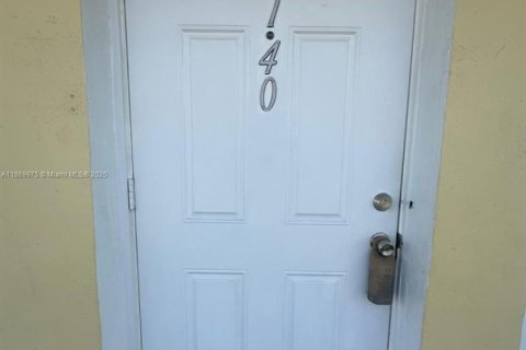 Condominio en alquiler en Miami Gardens, Florida, 1 dormitorio, 57.6 m2 № 1896999 - foto 3
