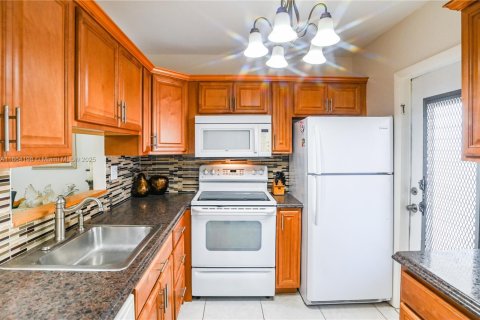 Copropriété à vendre à Lauderhill, Floride: 2 chambres, 80.82 m2 № 1979387 - photo 19