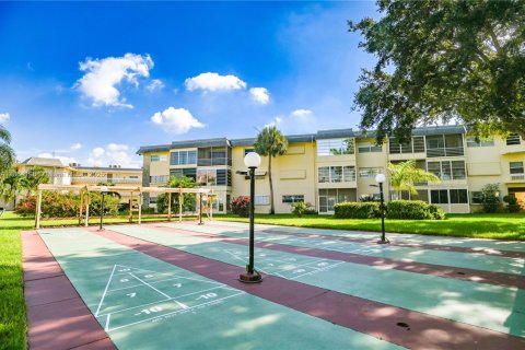 Copropriété à vendre à Lauderhill, Floride: 2 chambres, 80.82 m2 № 1979387 - photo 11