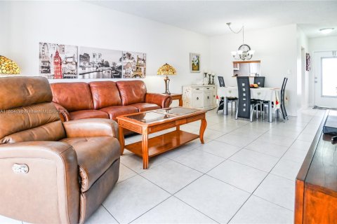 Copropriété à vendre à Lauderhill, Floride: 2 chambres, 80.82 m2 № 1979387 - photo 28