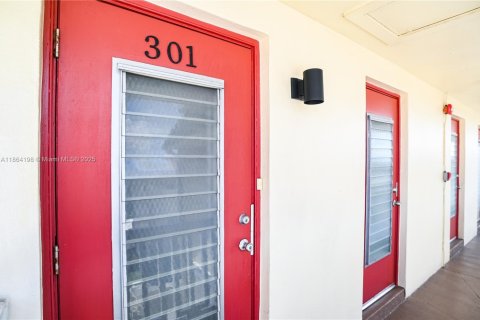 Copropriété à vendre à Lauderhill, Floride: 2 chambres, 80.82 m2 № 1979387 - photo 18