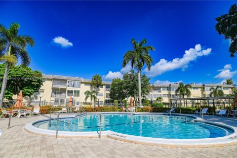 Copropriété à vendre à Lauderhill, Floride: 2 chambres, 80.82 m2 № 1979387 - photo 9