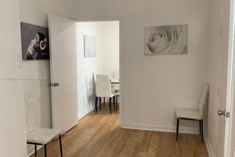 Appartement à louer à Miami Beach, Floride: 2 chambres, 69.68 m2 № 1946470 - photo 3