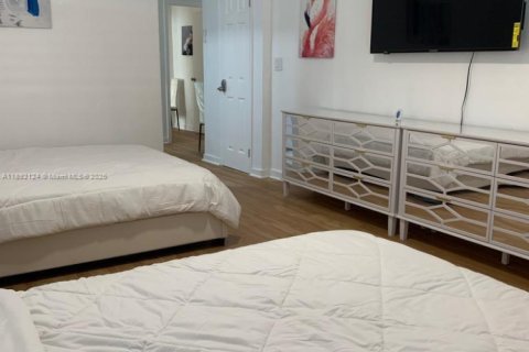 Appartement à louer à Miami Beach, Floride: 2 chambres, 69.68 m2 № 1946470 - photo 11