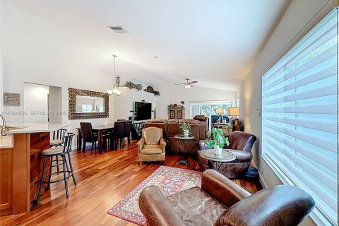 Купить виллу или дом в Уэстон, Флорида 3 спальни, 125.7м2, № 2028185 - фото 11