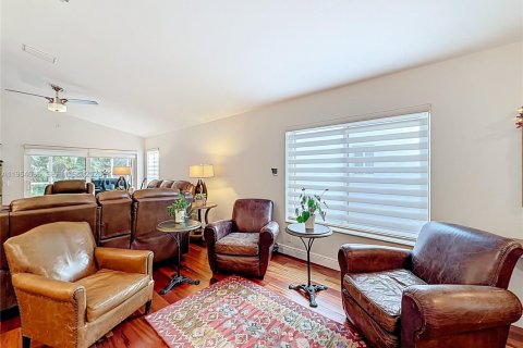 Купить виллу или дом в Уэстон, Флорида 3 спальни, 125.7м2, № 2028185 - фото 13