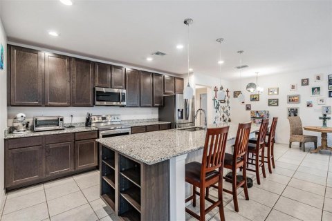 Casa en venta en Spring Hill, Florida, 4 dormitorios, 229.84 m2 № 1784324 - foto 3