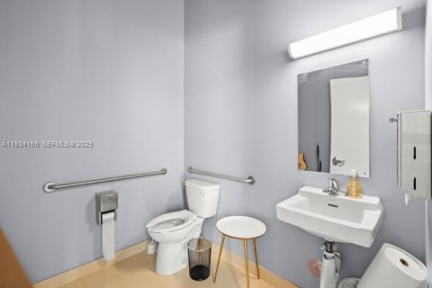 Propiedad comercial en venta en Miramar, Florida № 2035495 - foto 10