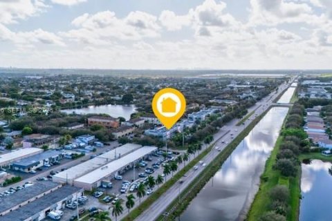 Propiedad comercial en venta en Miramar, Florida № 2035495 - foto 16