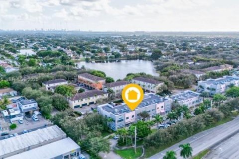 Propiedad comercial en venta en Miramar, Florida № 2035495 - foto 18