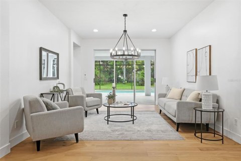 Casa en venta en Tampa, Florida, 5 dormitorios, 305.09 m2 № 2102244 - foto 5