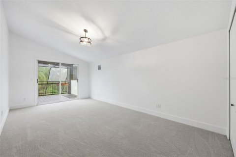 Casa en venta en Tampa, Florida, 5 dormitorios, 305.09 m2 № 2102244 - foto 23