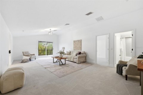 Casa en venta en Tampa, Florida, 5 dormitorios, 305.09 m2 № 2102244 - foto 22