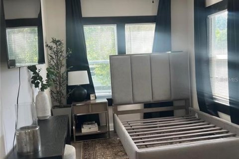 Casa en alquiler en Tampa, Florida, 3 dormitorios, 129.13 m2 № 1843495 - foto 5