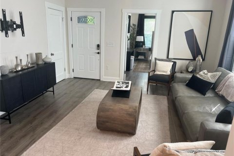 Casa en alquiler en Tampa, Florida, 3 dormitorios, 129.13 m2 № 1843495 - foto 2