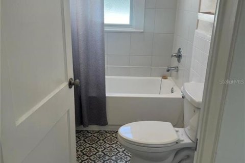 Casa en alquiler en Tampa, Florida, 3 dormitorios, 129.13 m2 № 1843495 - foto 10