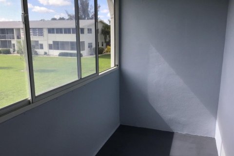Condo in West Palm Beach, Florida, 1 bedroom  № 2193499 - photo 7