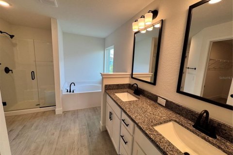 House in North Port, Florida 3 bedrooms, 183.02 sq.m. № 1525330 - photo 9