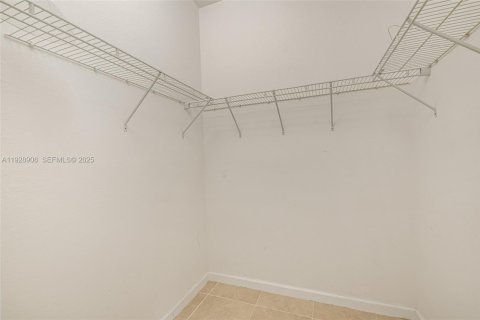 House in Homestead, Florida 3 bedrooms, 156.45 sq.m. № 1987864 - photo 15