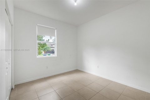 House in Homestead, Florida 3 bedrooms, 156.45 sq.m. № 1987864 - photo 20