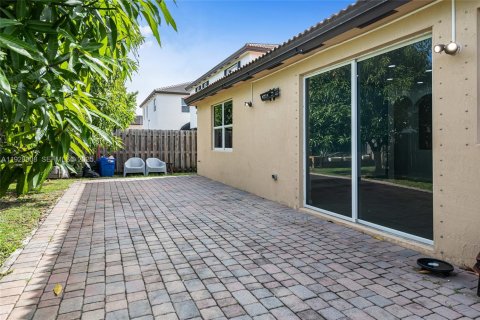 House in Homestead, Florida 3 bedrooms, 156.45 sq.m. № 1987864 - photo 27