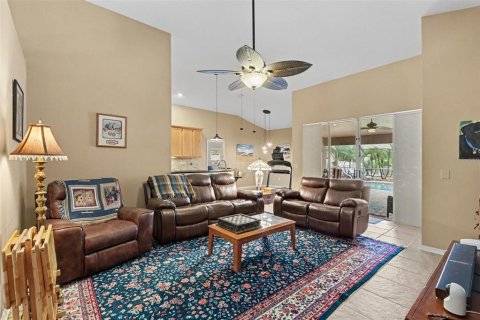Villa ou maison à vendre à Riverview, Floride: 4 chambres, 243.96 m2 № 2398651 - photo 14