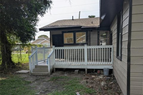 House in Tampa, Florida 3 bedrooms, 111.48 sq.m. № 1906787 - photo 21