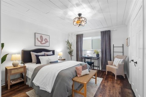 Condo in Gulfport, Florida, 2 bedrooms № 2151555 - photo 30