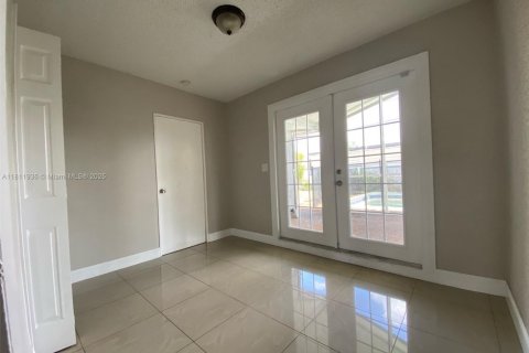 Casa en venta en Miramar, Florida, 3 dormitorios, 109.62 m2 № 1758938 - foto 6
