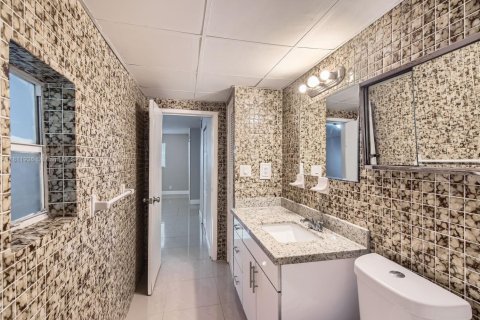 Casa en venta en Miramar, Florida, 3 dormitorios, 109.62 m2 № 1758938 - foto 15
