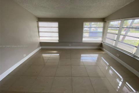 Casa en venta en Miramar, Florida, 3 dormitorios, 109.62 m2 № 1758938 - foto 4