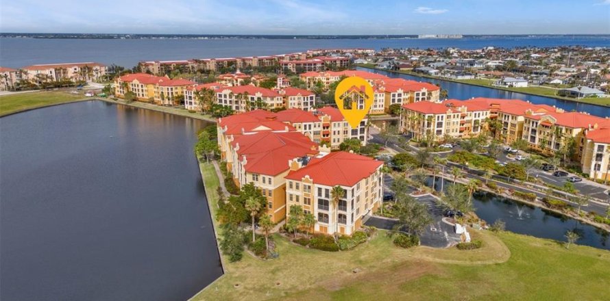 Condominio en Punta Gorda, Florida, 3 dormitorios  № 1561170