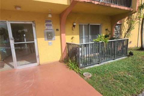 Condominio en venta en Miami, Florida, 1 dormitorio, 51.37 m2 № 2077200 - foto 11