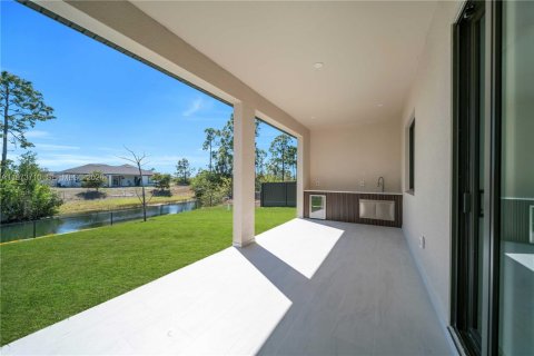 Casa en venta en Cape Coral, Florida, 3 dormitorios № 2033340 - foto 30