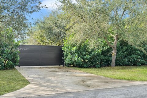 House in Homestead, Florida 4 bedrooms, 211.54 sq.m. № 2003141 - photo 13