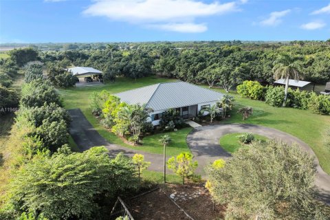 House in Homestead, Florida 4 bedrooms, 211.54 sq.m. № 2003141 - photo 2