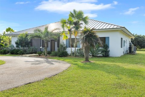 House in Homestead, Florida 4 bedrooms, 211.54 sq.m. № 2003141 - photo 20