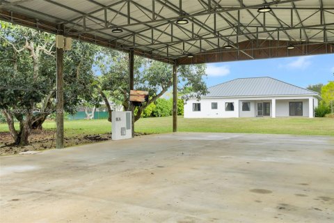 House in Homestead, Florida 4 bedrooms, 211.54 sq.m. № 2003141 - photo 29