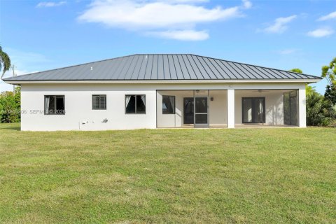 House in Homestead, Florida 4 bedrooms, 211.54 sq.m. № 2003141 - photo 22