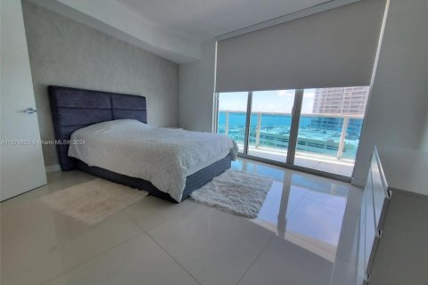 Condo in North Bay Village, Florida, 2 bedrooms  № 1729502 - photo 20