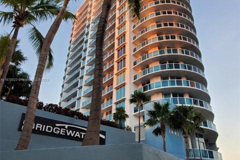 Condo in North Bay Village, Florida, 2 bedrooms  № 1729502 - photo 29