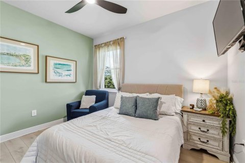 House in Lakewood Ranch, Florida 4 bedrooms, 263.66 sq.m. № 2421877 - photo 28