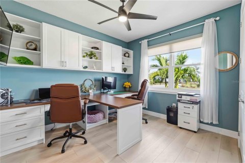 House in Lakewood Ranch, Florida 4 bedrooms, 263.66 sq.m. № 2421877 - photo 26