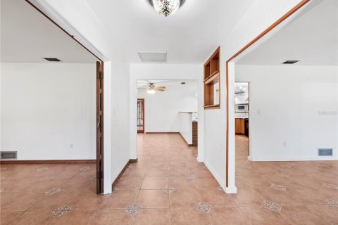 House in Sarasota, Florida 5 bedrooms, 353.03 sq.m. № 1520910 - photo 5