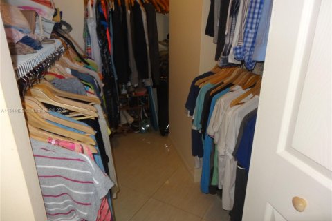 Copropriété à louer à Hallandale Beach, Floride: 1 chambre, 92.9 m2 № 1839635 - photo 25