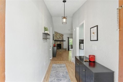 House in Longwood, Florida 3 bedrooms, 130.06 sq.m. № 1904022 - photo 2