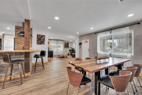 Купить виллу или дом в Майами, Флорида 5 спален, 257.15м2, № 1974394 - фото 10