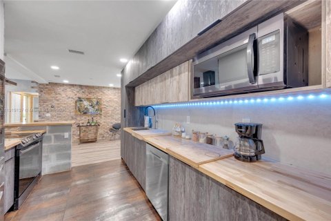 Купить виллу или дом в Майами, Флорида 5 спален, 257.15м2, № 1974394 - фото 24