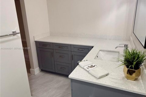 Appartement à louer à Miami, Floride: 3 chambres, 102.38 m2 № 2397730 - photo 12